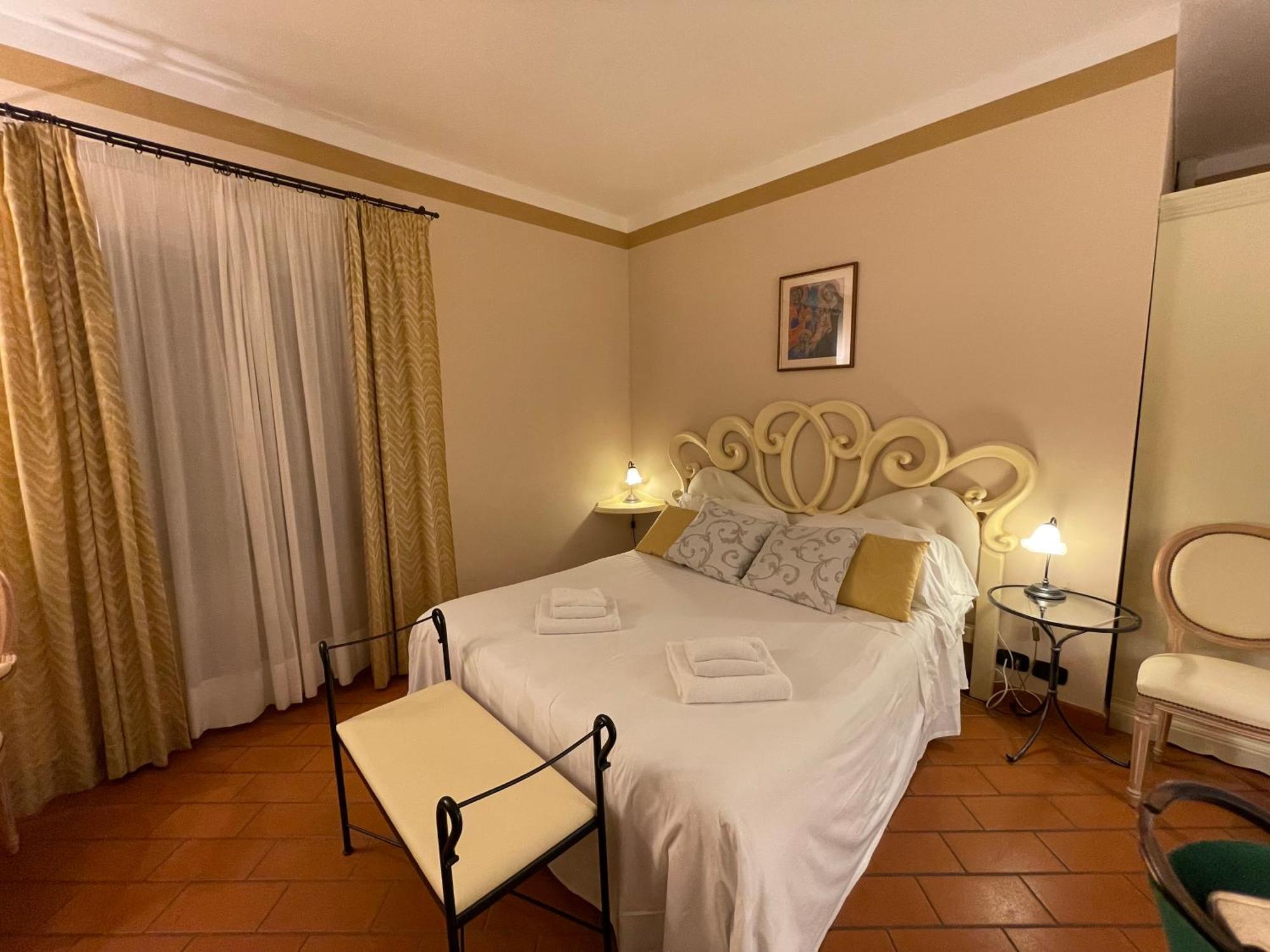 Il Colombaio Winery & Rooms Monteriggioni Exteriör bild
