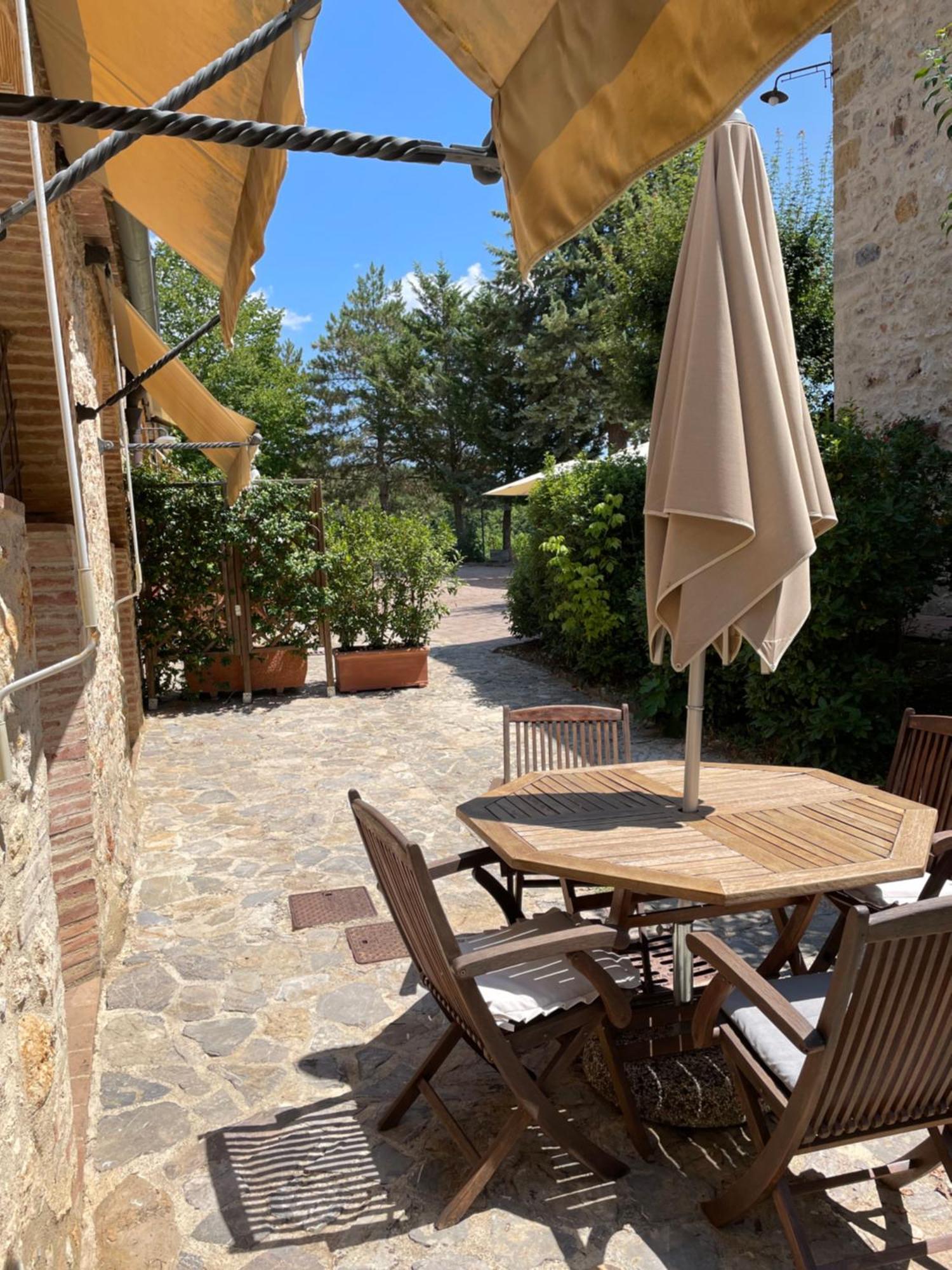 Il Colombaio Winery & Rooms Monteriggioni Exteriör bild