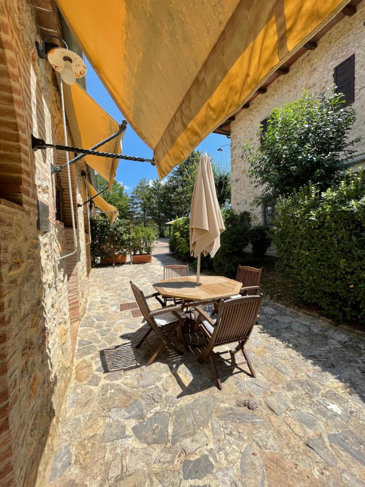 Il Colombaio Winery & Rooms Monteriggioni Exteriör bild