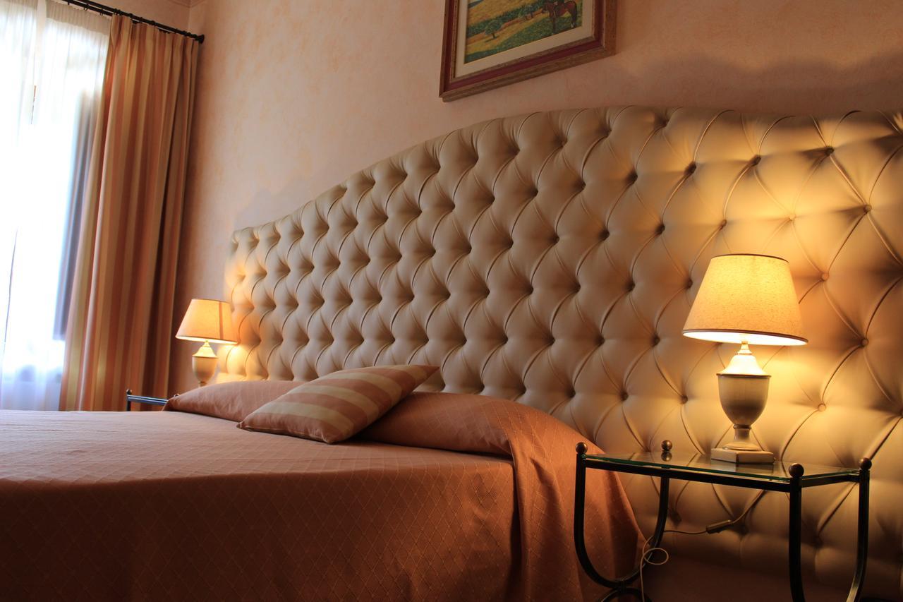 Il Colombaio Winery & Rooms Monteriggioni Exteriör bild